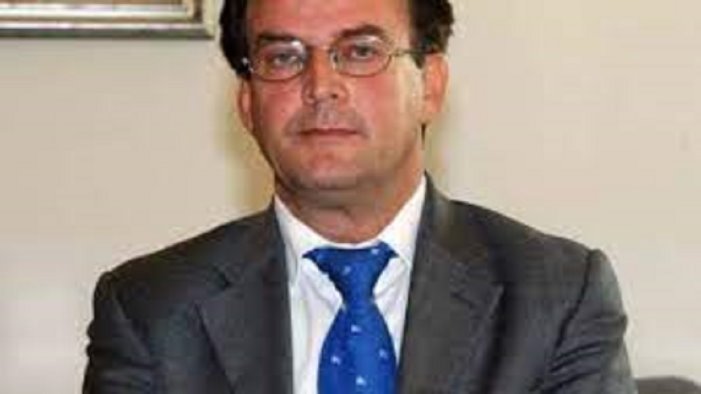 azione costituito il gruppo di sperone responsabile salvatore alaia