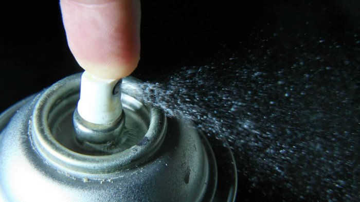 sorrento pericoloso gioco con lo spray a scuola 17enne gravemente ustionato