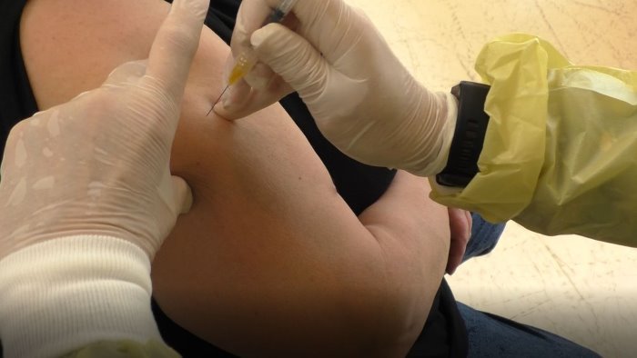 covid in campania l 11 7 per cento della popolazione non ha fatto alcun vaccino