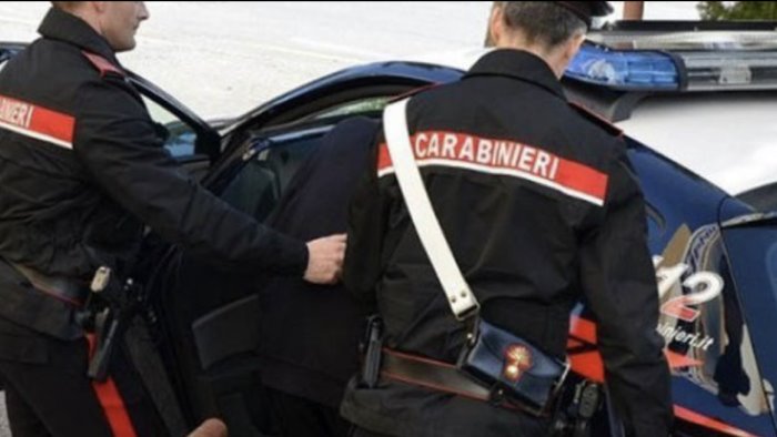 sorpresi con oltre due chili di droga arrestati dai carabinieri nel cilento
