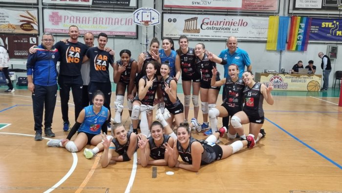 volley b1 luvo barattoli arzano vittoriosa nel derby campano con baronissi