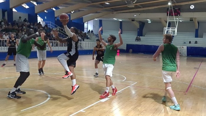 basket serie b pozzuoli ko a taranto 77 65