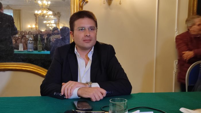 DIAN SOLO Scarpe Da Lavoro Tipo Tennis – Idrorepellenti E Antiscivolo – Certificazione CE Per Ospedalieri E Ristorazione