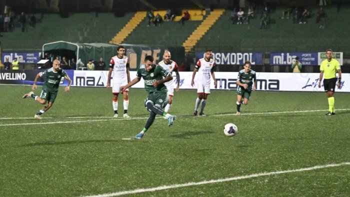 l arbitro di casertana avellino ecco il precedente con i lupi