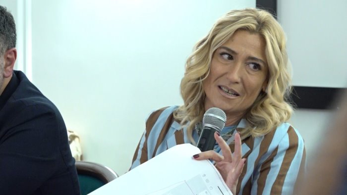 whatsapp gate palladino spagnuolo non e degno di rappresentare atripalda