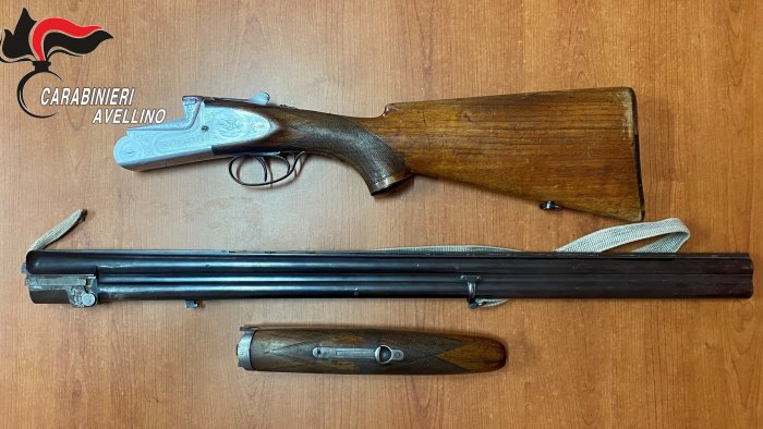 aveva in camera da letto un fucile clandestino pronto all uso 75enne arrestato