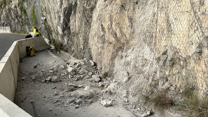 partita la messa in sicurezza del costone roccioso a castiglione di ravello