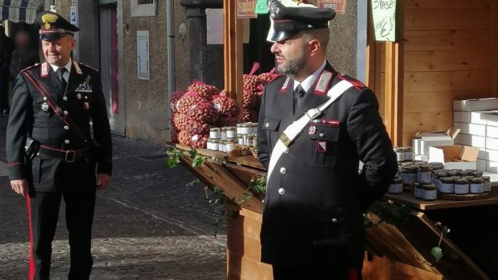 mostra del tartufo nero e sagra della castagna carabinieri in azione a bagnoli