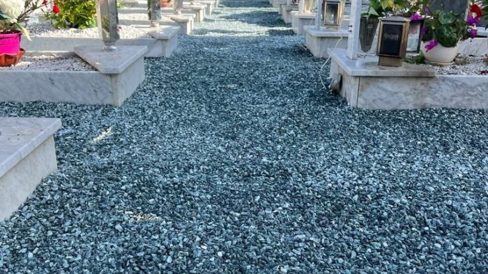 sant agnell0o l assessore fattorusso decoro e dignita al nostro cimitero