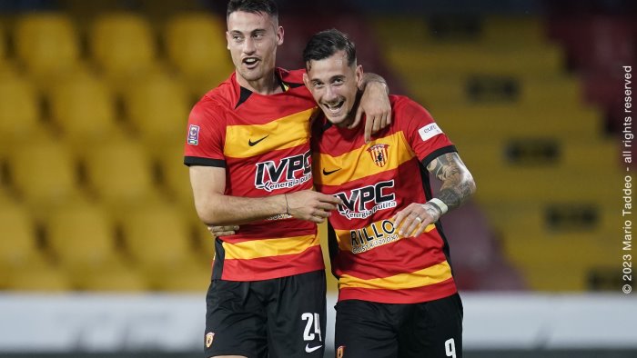 serie c benevento casertana 1 0 la decide viviani rivivi la diretta