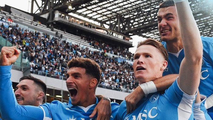 napoli tris al como e primato solitario confermato