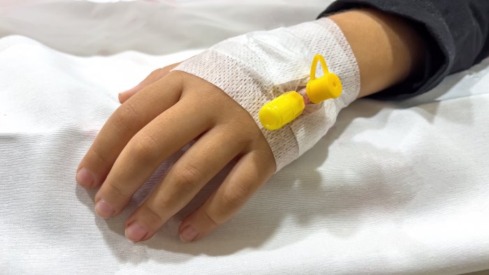 polla piange la morte della piccola emma e lutto cittadino