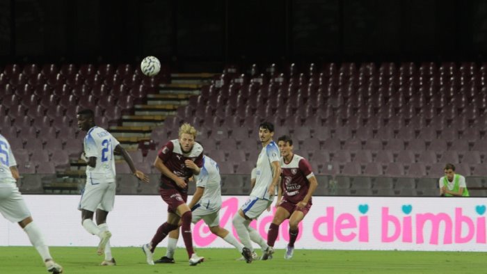 ahi salernitana si ferma de boer il mediano salta il derby