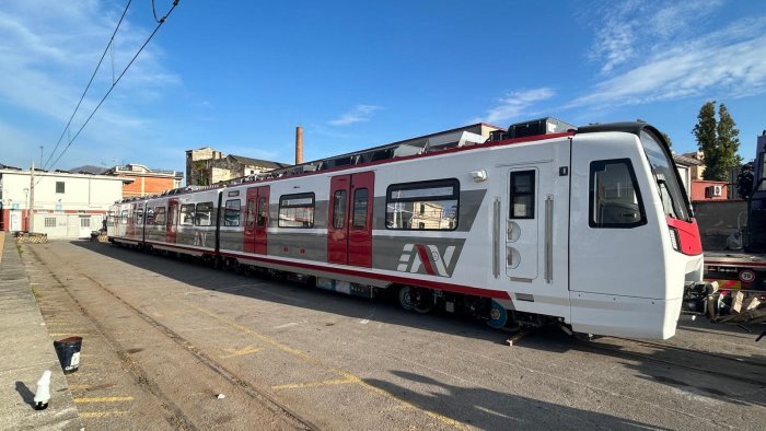 circumvesuviana sciopero di 4 ore lunedi 13 ottobre servizio a rischio