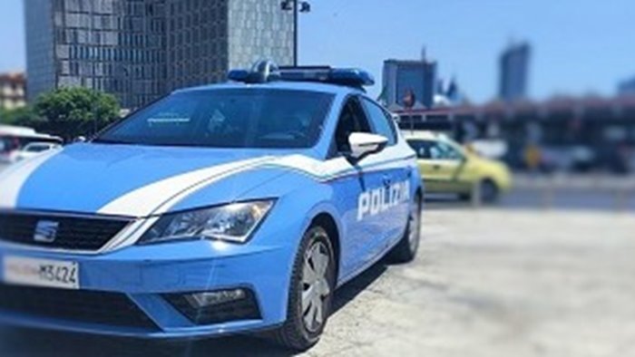 napoli sorpresi con la droga tre arresti della polizia nelle ultime 24 ore