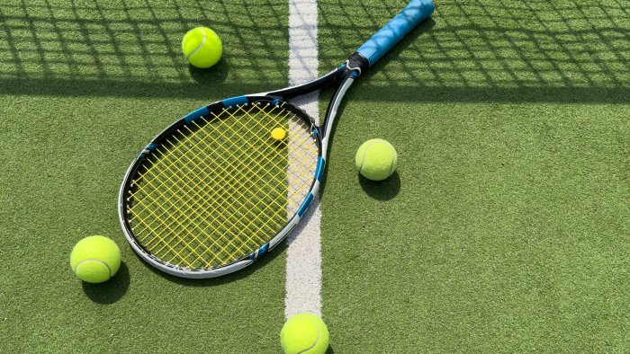 una domenica dedicata allo sport con il torneo di tennis singolare