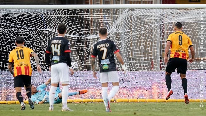 il benevento cala il poker contro l altamura