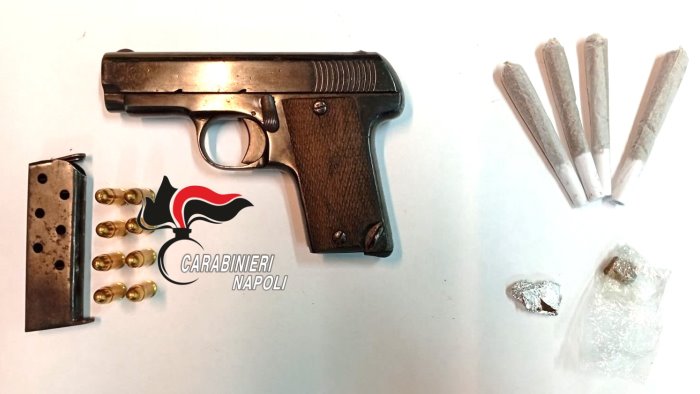 pistola nel vano motore 54enne arrestato dai carabinieri