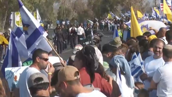 gaza la liberazione degli ostaggi e i paradossi di una vittoria a meta