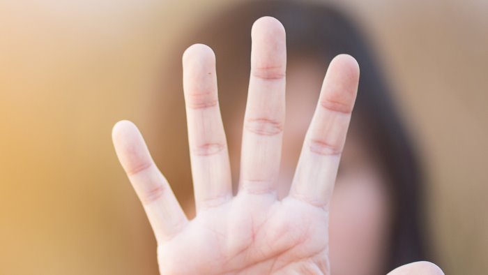 violenza di genere numeri impressionanti in campania e allarme