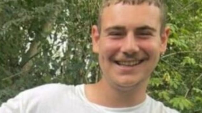 incidente sulla provinciale strazio senza fine muore anche l altro 17enne