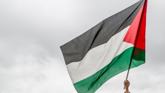 c e l incontro il loro grido e la nostra voce sotto le macerie la resistenza