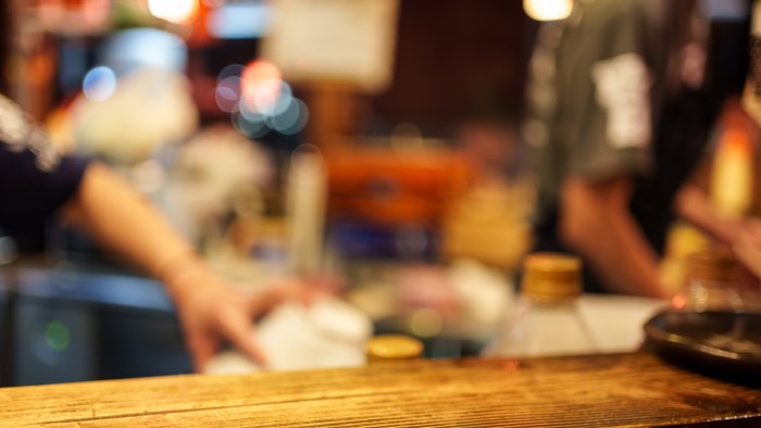 avellino violenza sessuale in un locale della movida fermato un 50enne