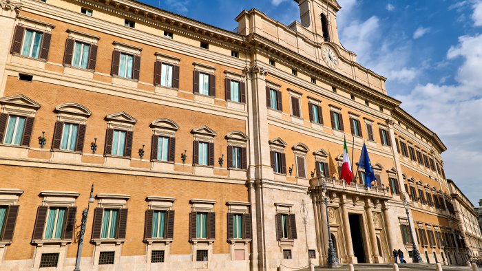 documento di bilancio 2026 taglio irpef bonus mirati e nuova tassa su banche