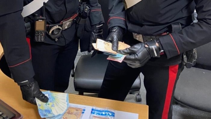 cassano soldi falsi alla sagra della castagna trovati 650 euro contraffatti