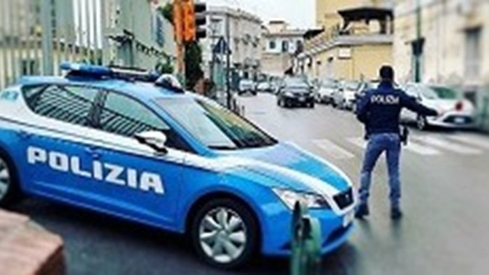 scampia truffa con la tecnica del finto incidente un arresto e una denuncia