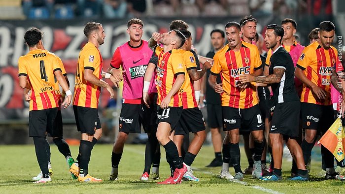 serie c scontri diretti per ora comandano salernitana e casarano