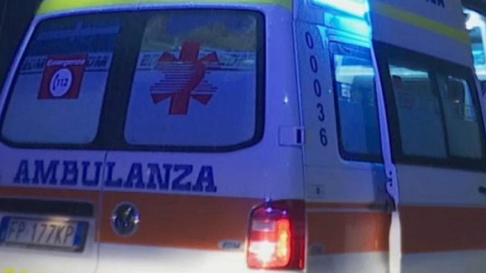 dramma all alba giovane trovato in fin di vita a nusco scalo e grave