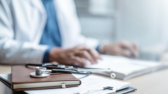 salerno risarcimento milionario per malasanita in ospedale