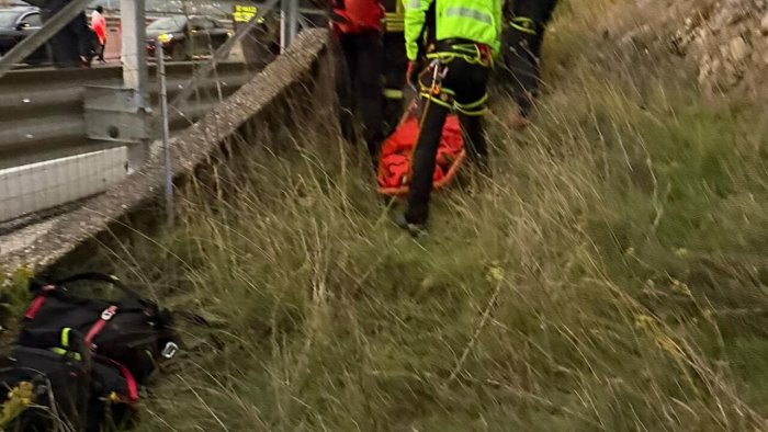 salza irpina tragedia nel pomeriggio ritrovato il corpo senza vita del giovane