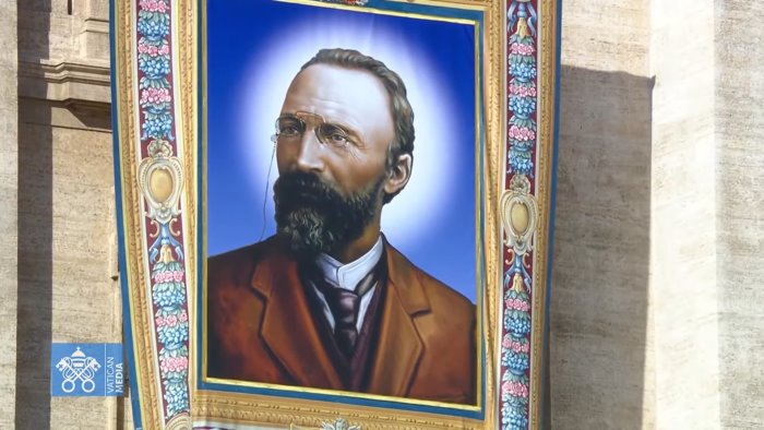 bartolo longo proclamato santo grande festa per i fedeli di pompei