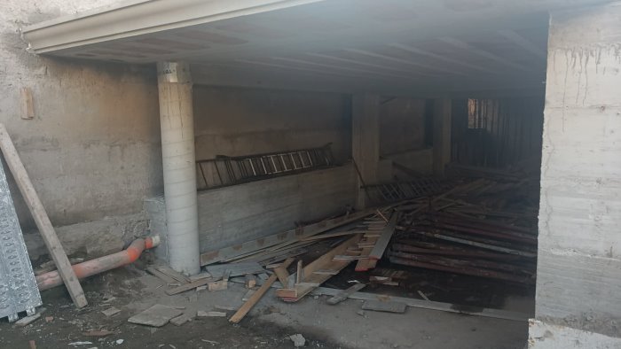 scoperto e sequestrato un cantiere abusivo a secondigliano