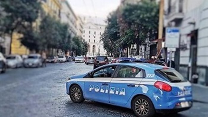 napoli vasto sorpreso con la droga e arrestato