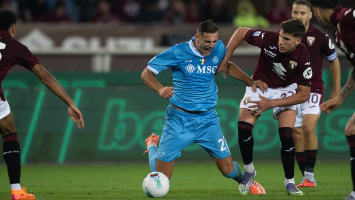 hojlund out in champions league si apre il ballottaggio in attacco