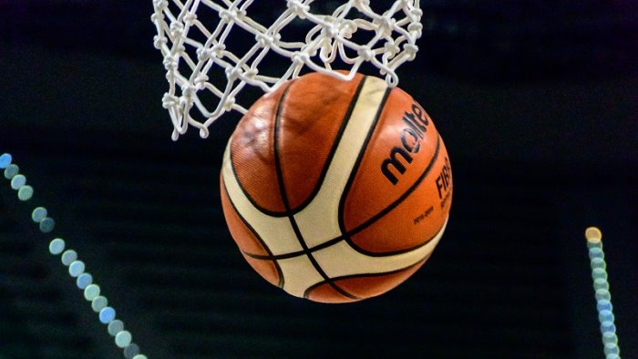 serie a2 gare a porte chiuse per rieti minuto di silenzio su tutti i campi