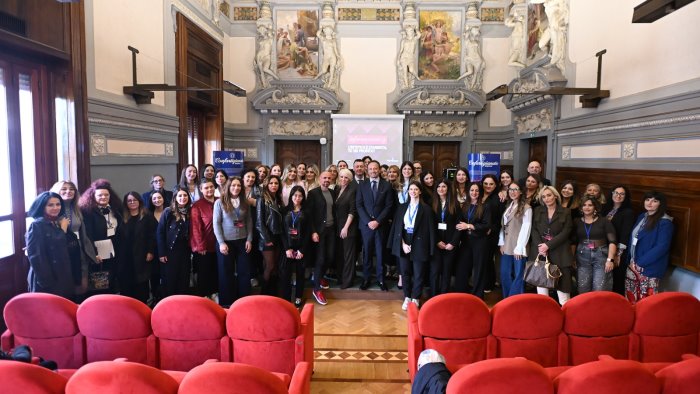 la bellezza nel confronto successo per informaestetica 2025