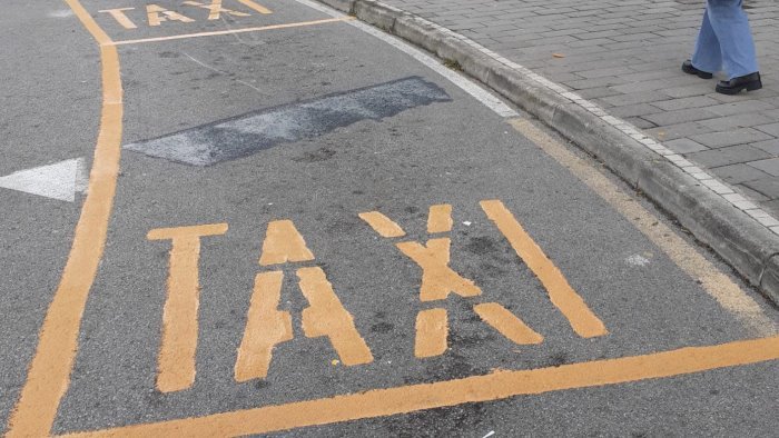emergenza sicurezza per i taxi a salerno loffredo lancia il grido d allarme