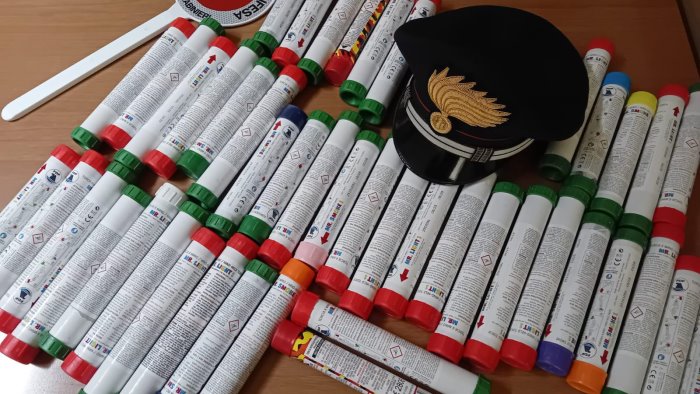 carabinieri sequestrati 47 fumogeni durante incontro di prima categoria