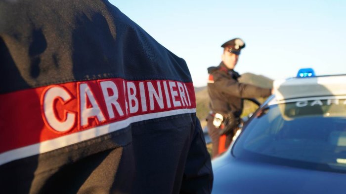 ricettazione uso di atto falso e sostituzione di persona arrestato
