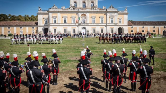 real sito di carditello rievocazione storica con carosello dei carabinieri