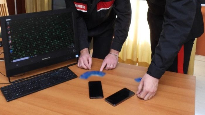 vendita online di schede intestate fittiziamente indagato un 45enne