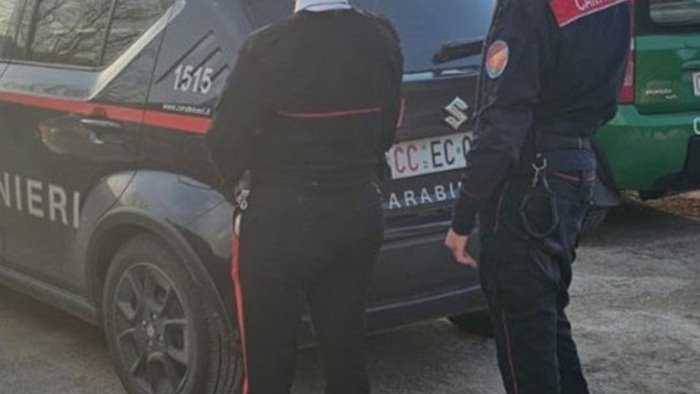 smaltimento illecito di rifiuti carabinieri denunciano un 66enne