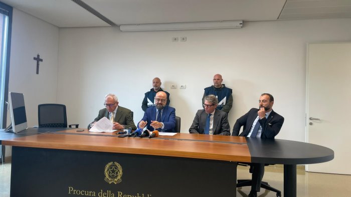 operazione della dia di salerno tra le vittime 2 imprenditori avellinesi