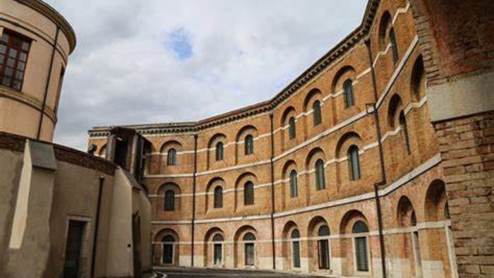 la fisica quantistica e cosmologia approdano ad avellino