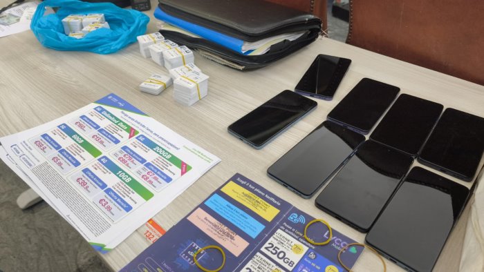 sequestrate oltre mille schede telefoniche destinate ad attivita crimiali