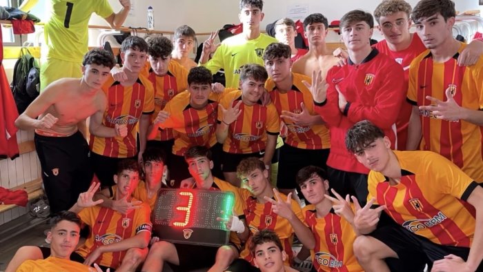 under 17 il benevento vince col campobasso e aggancia il primato